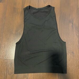 Lululemon athletica women’s tank 8 top shirt vented muscle black